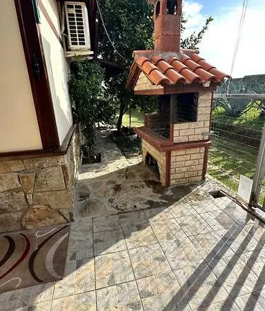 Xiropotami House *