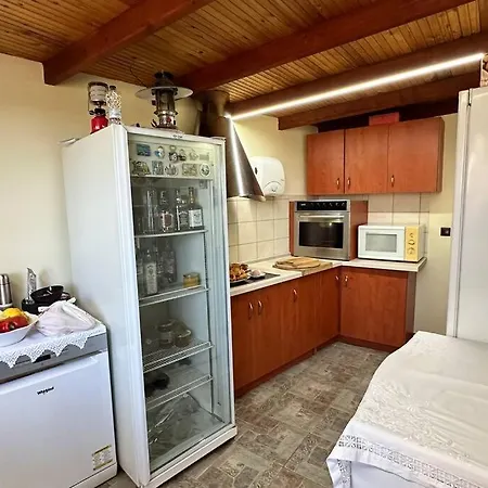 Xiropotami House *
